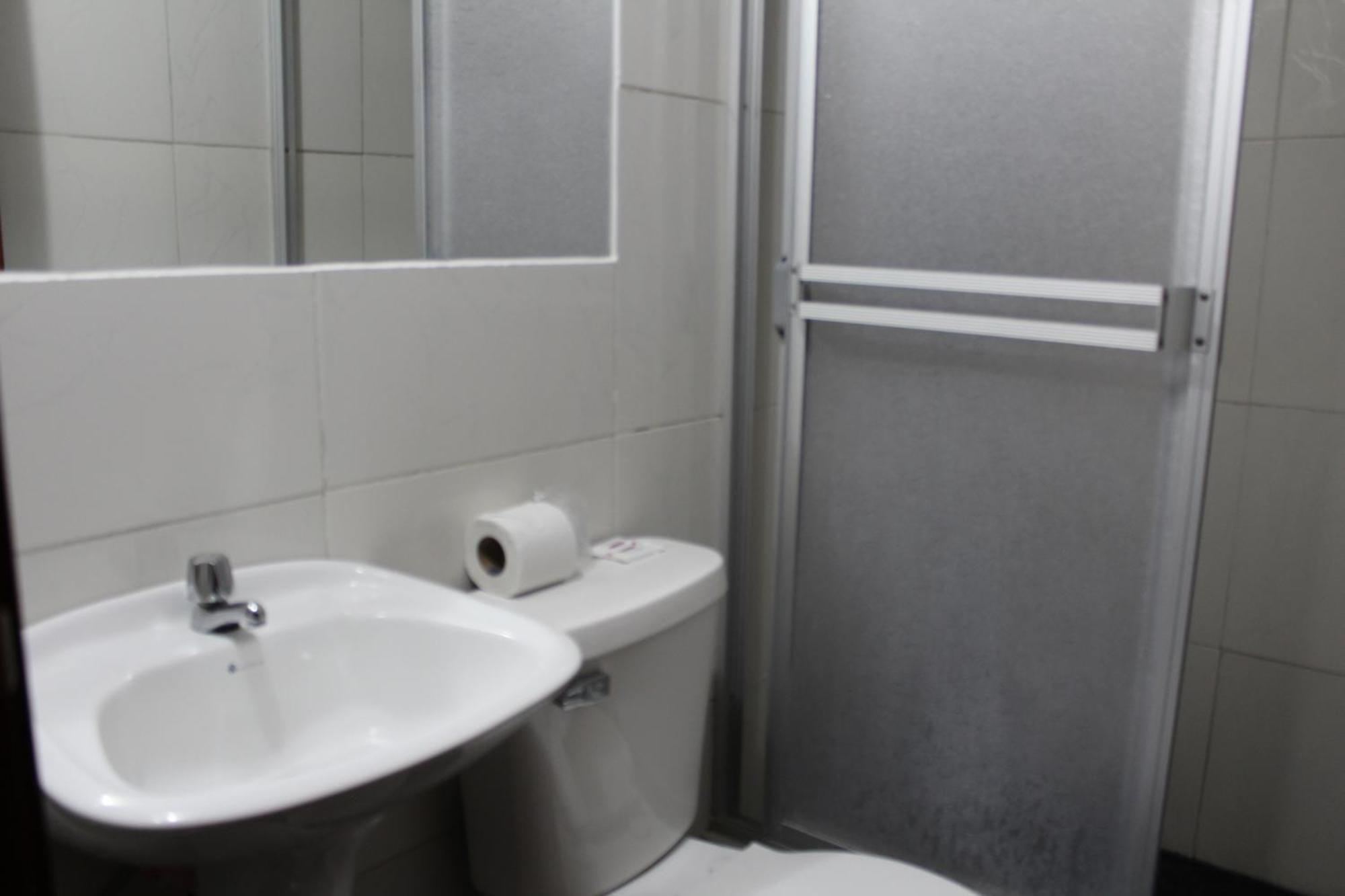 קיטו Julius Hostal, Desde Las 14 Horas Hasta 12 Del Mediodia מראה חיצוני תמונה