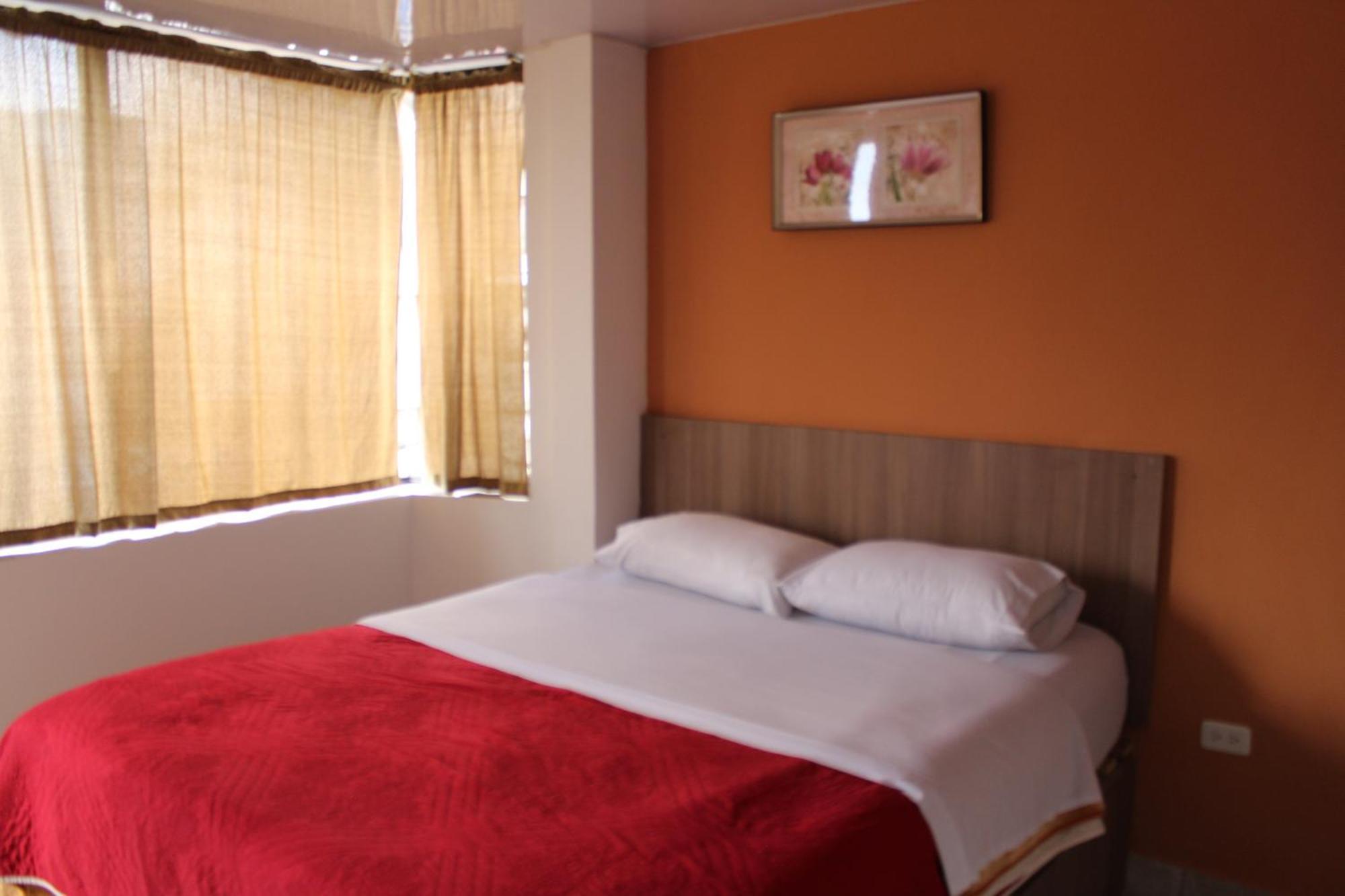 קיטו Julius Hostal, Desde Las 14 Horas Hasta 12 Del Mediodia מראה חיצוני תמונה
